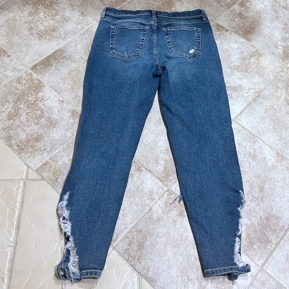We The Free People Distressed Skinny Ankle Crop High Rise Jeans Size 30 Blue - Picture 4 of 11